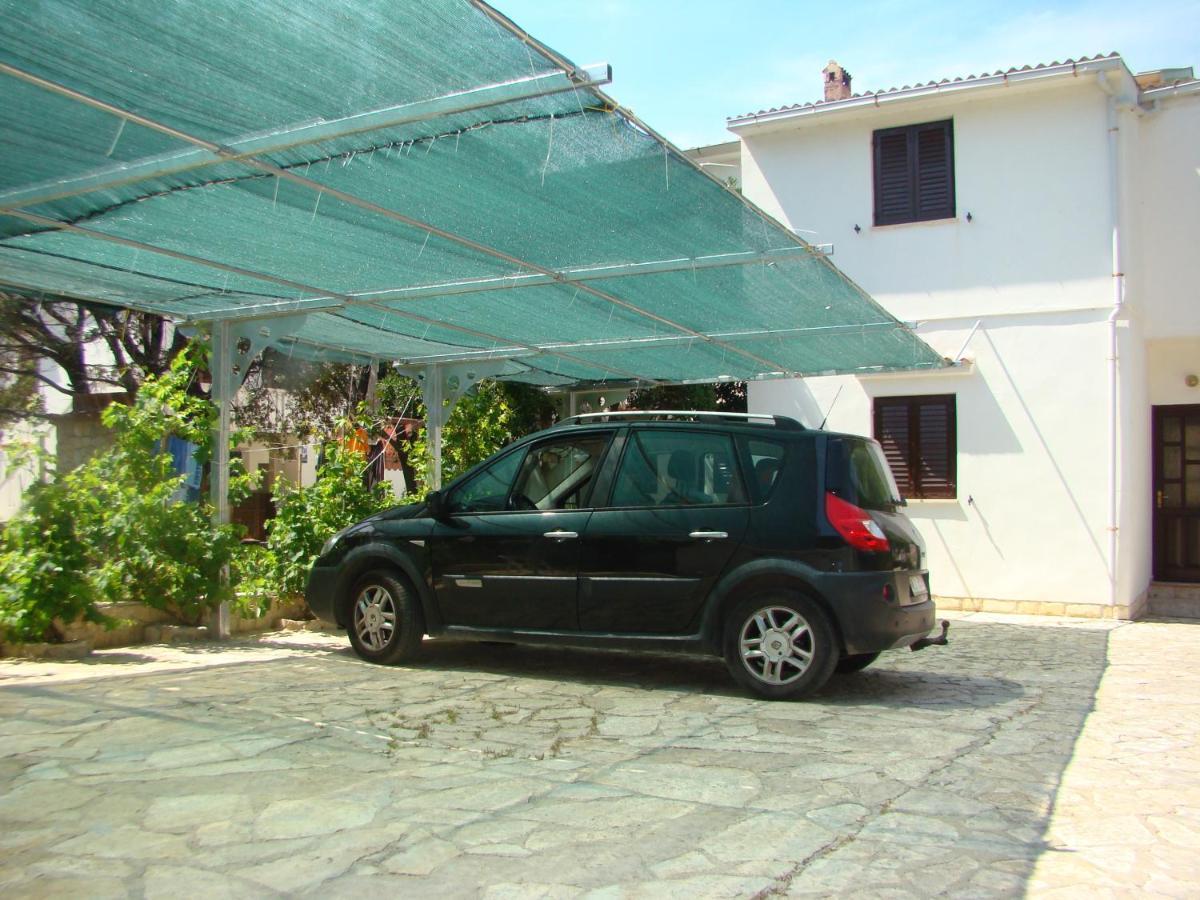 Apartments And Rooms With Parking Space Pag - 13060 Pag Town Eksteriør billede