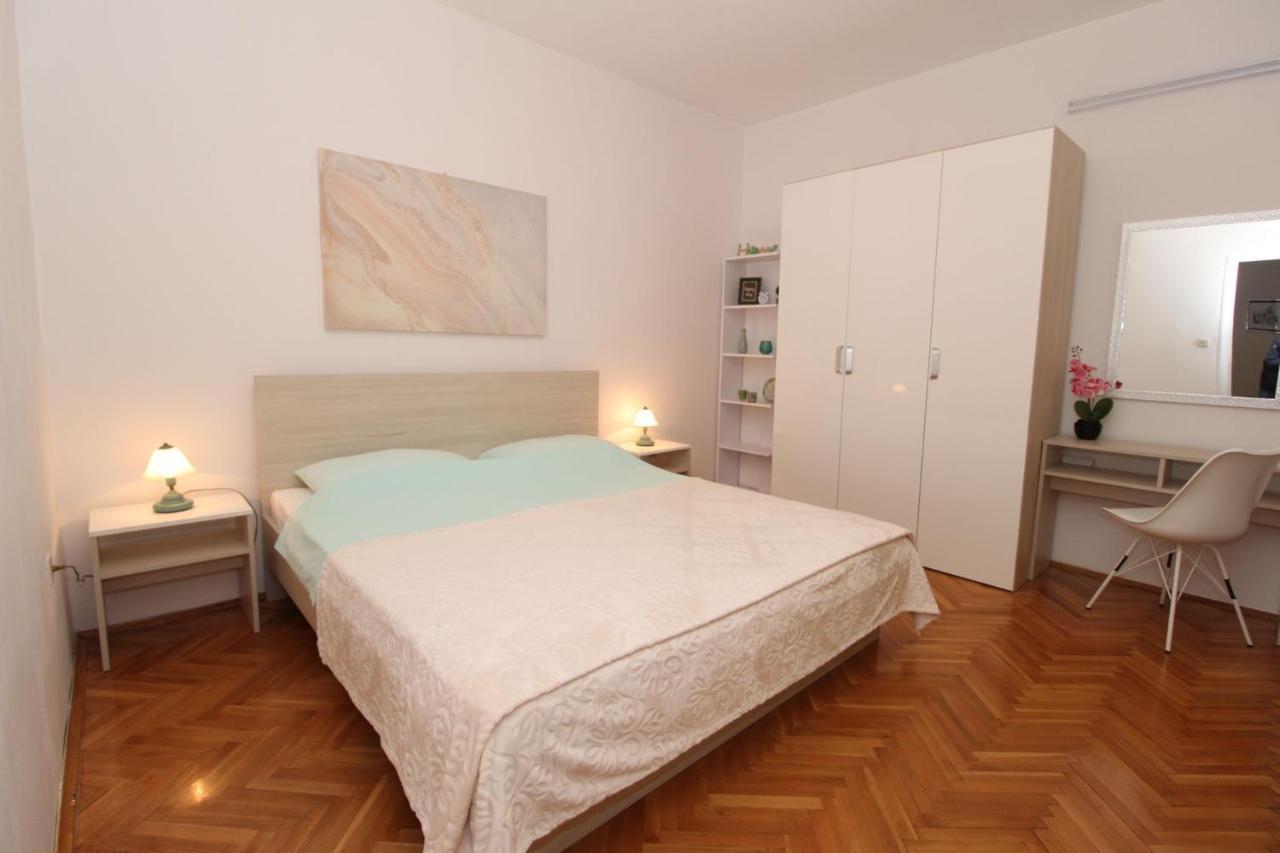 Apartments And Rooms With Parking Space Pag - 13060 Pag Town Eksteriør billede