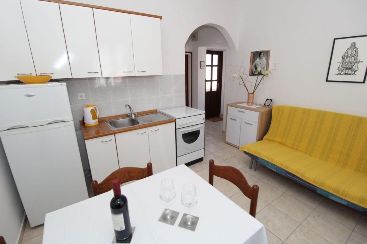 Apartments And Rooms With Parking Space Pag - 13060 Pag Town Eksteriør billede