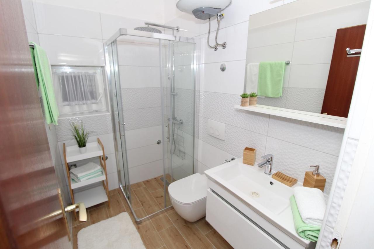 Apartments And Rooms With Parking Space Pag - 13060 Pag Town Eksteriør billede
