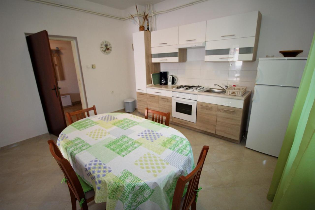 Apartments And Rooms With Parking Space Pag - 13060 Pag Town Eksteriør billede