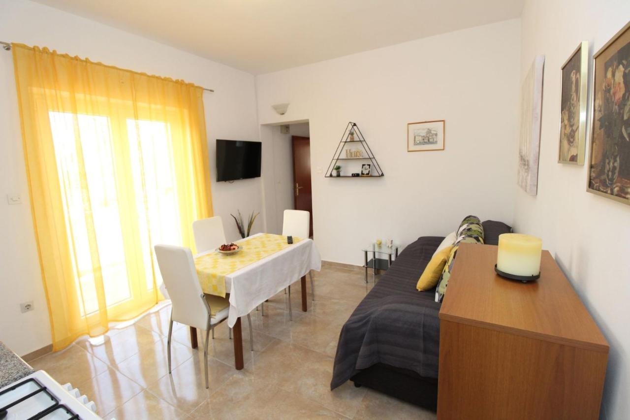 Apartments And Rooms With Parking Space Pag - 13060 Pag Town Eksteriør billede